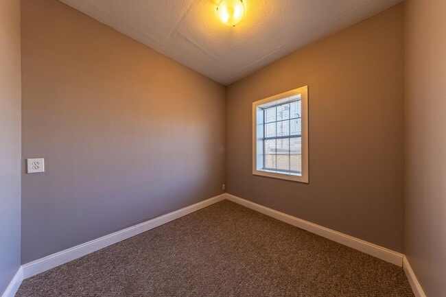 Building Photo - 2009 Maury Ave