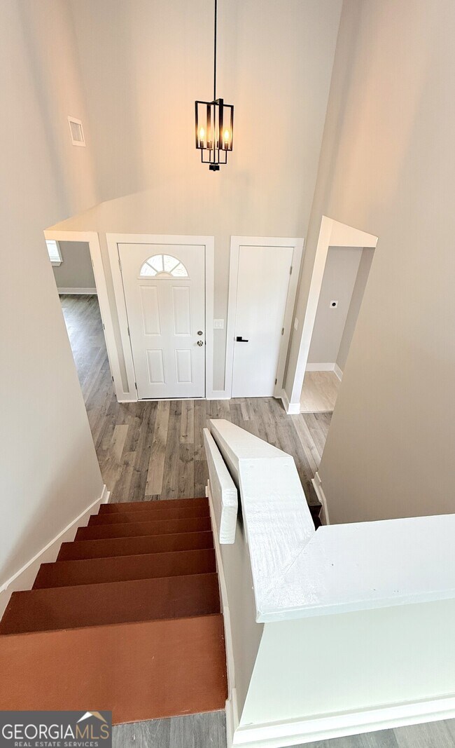 Building Photo - 295 Clearview Ct