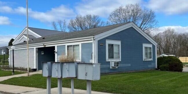 Building Photo - 636 Berry Ln