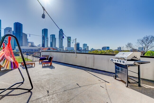 Building Photo - 1124 W Dallas St