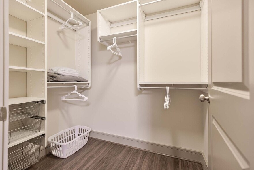 Building Photo - 100 Pier 4 Blvd.