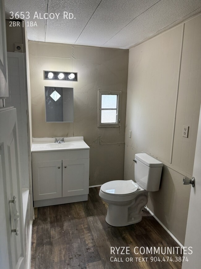 Building Photo - 3653 Alcoy Rd
