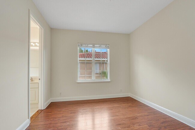 Building Photo - 119 Osceola Ln