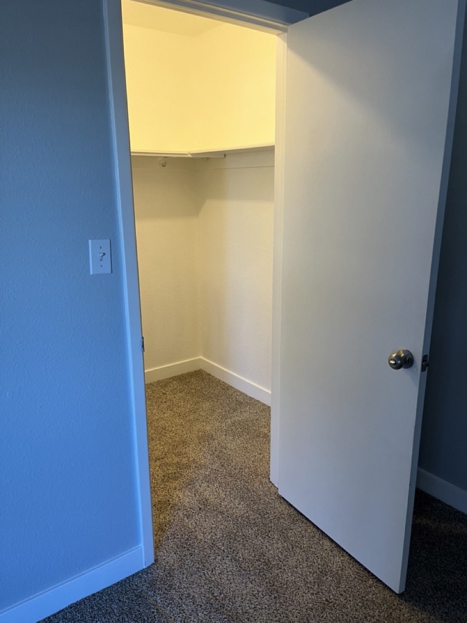 Building Photo - 3131 W Cochise Dr
