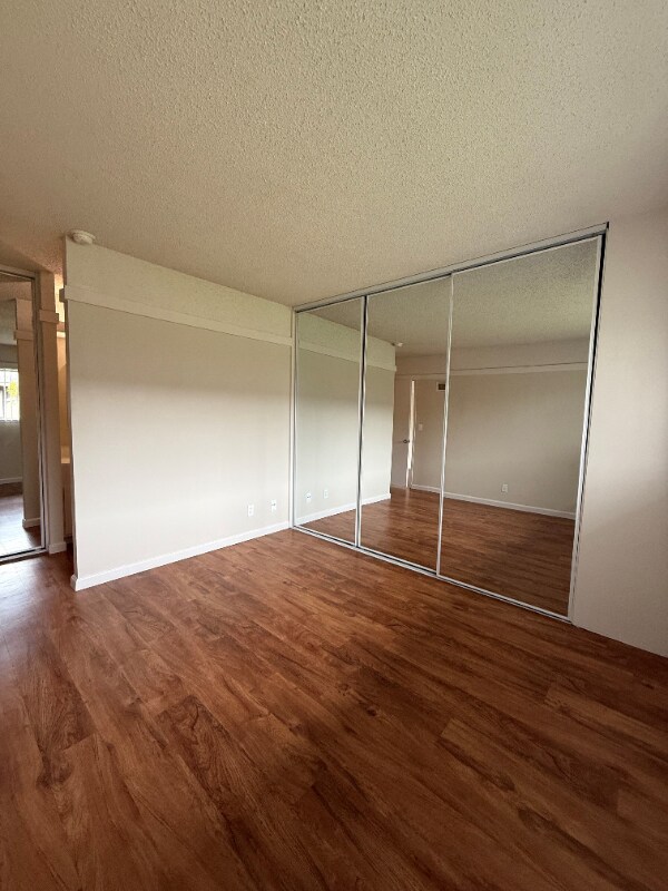 Building Photo - 1330 Byron Dr