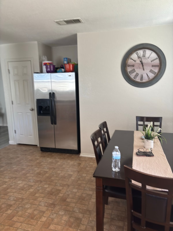 Building Photo - 1103 Travis Cir