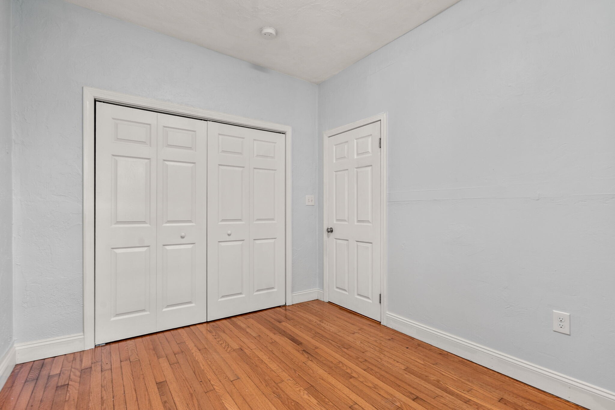 Building Photo - 34 Shelby St