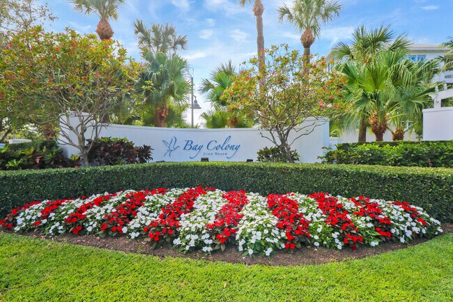 Building Photo - 1044 Bay Colony Dr S