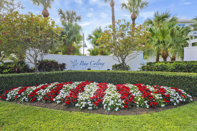 Building Photo - 515 Bay Colony Dr N