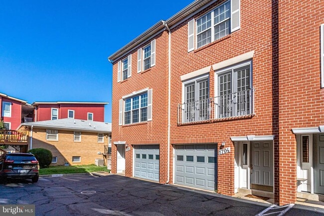 Building Photo - 1706 S Edgewood St