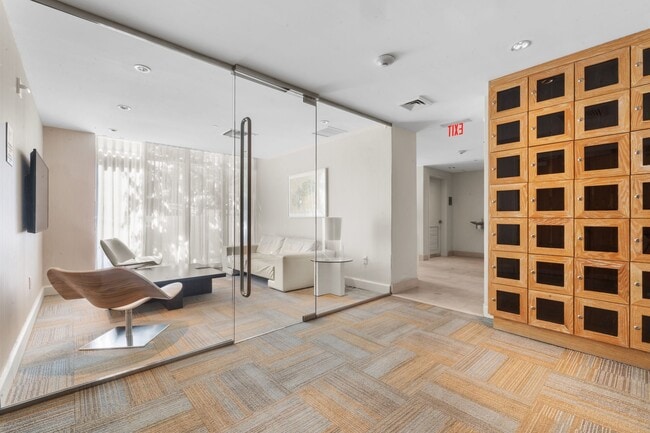 Building Photo - 951 Brickell Ave