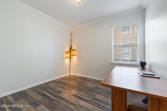 Building Photo - 12301 Kernan Forest Blvd