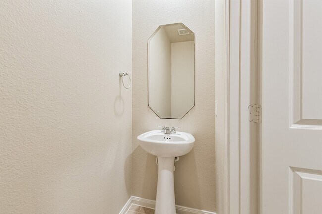 Building Photo - 12638 Silver Winter Trl
