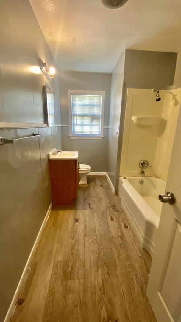 Building Photo - Handyman Special $0 First Month's Rent / “...