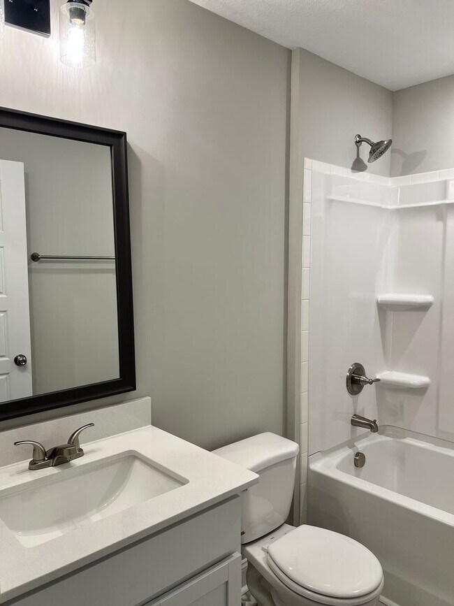 Building Photo - Brand New Three Bedroom