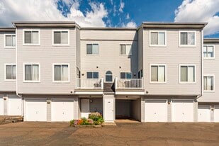 Building Photo - 39 Staffordshire Commons Dr