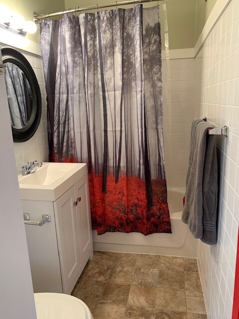 Building Photo - 174 Quinnipiac St