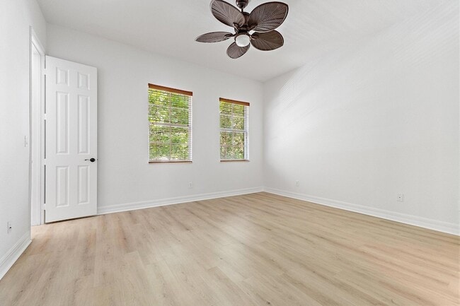 Building Photo - 150 Lismore Ln
