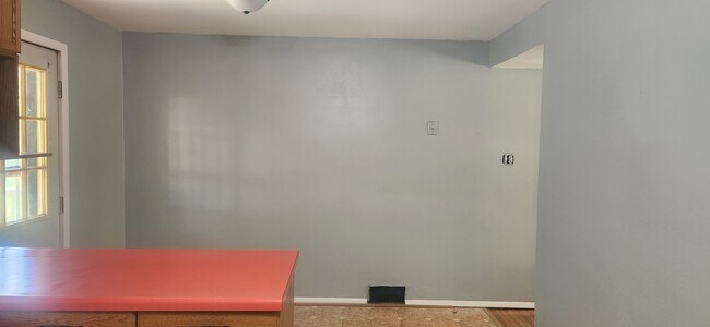 Dining room - 528 John St