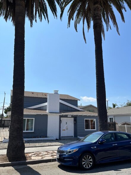 Building Photo - 2119 Earl Ave