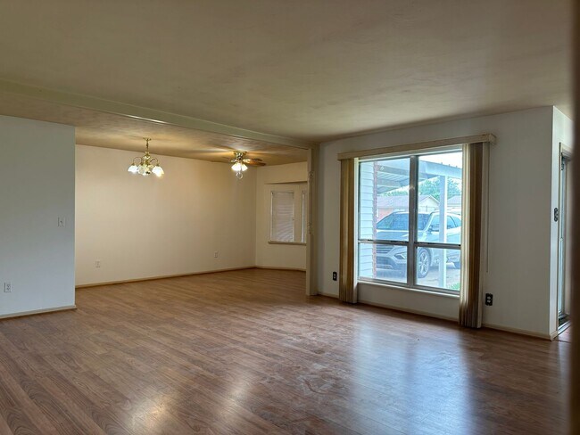 Building Photo - Elegant Home in Central Lubbock Available ...