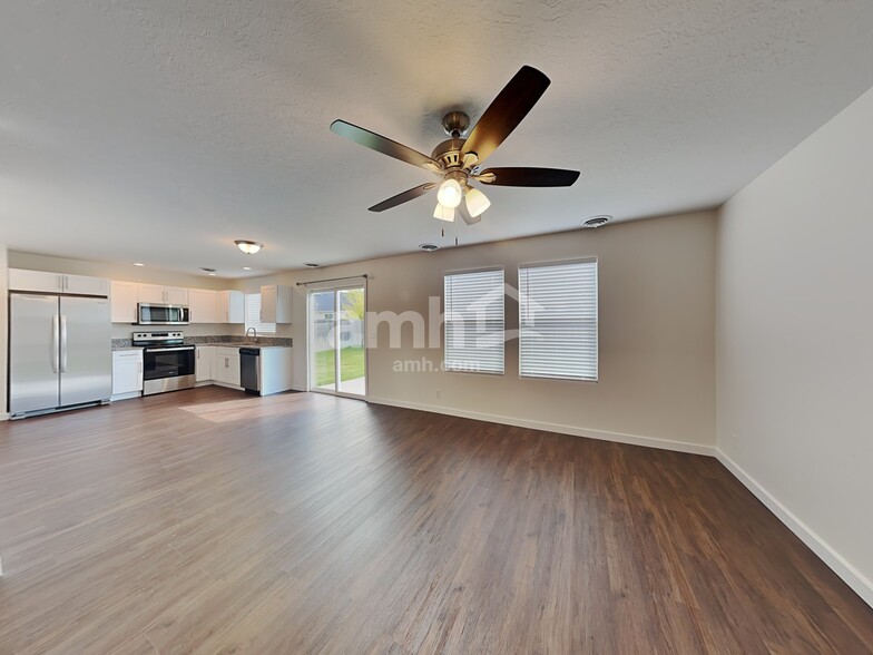 Building Photo - 19735 Susquehanna Way