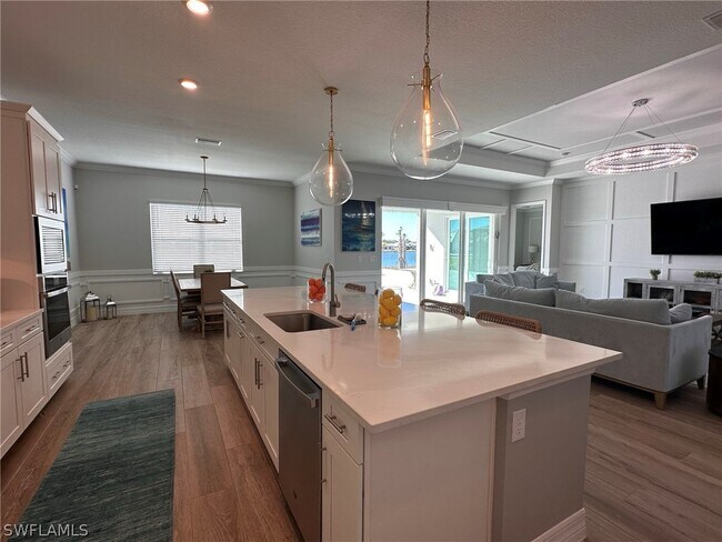 Building Photo - 13532 Blue Bay Cir