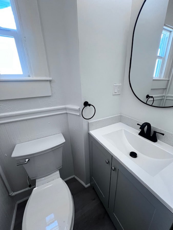 Building Photo - 709 32nd St