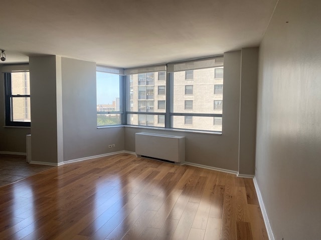 Building Photo - 5701 N Sheridan Rd