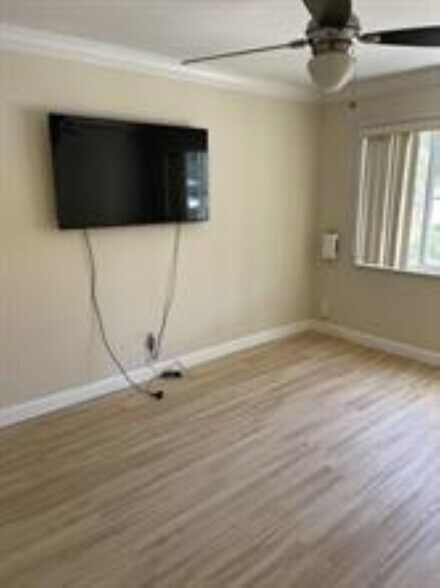 Building Photo - 1515 E Broward Blvd