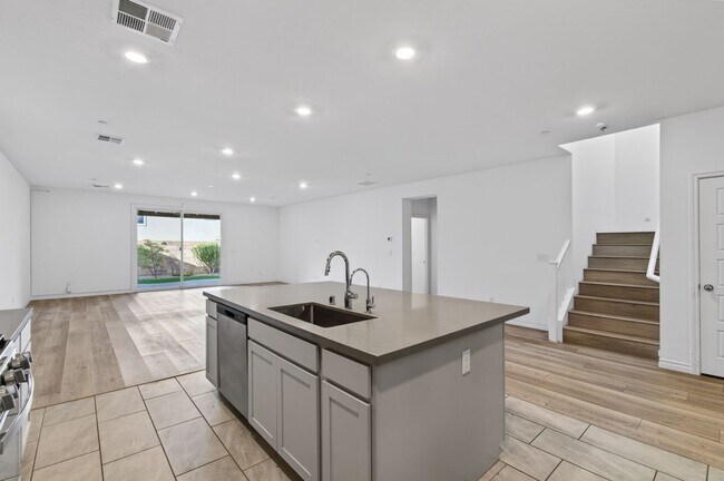 Building Photo - THIS is the HOME you have been waiting for!