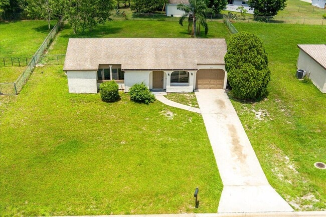Building Photo - 849 SW Belmont Cir