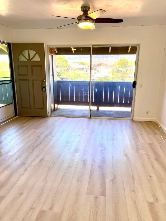 Building Photo - Palm Villas -  1 Bedroom w/ Parking, New V...