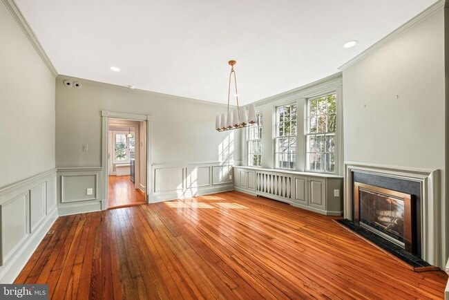 Building Photo - 509 Duke St