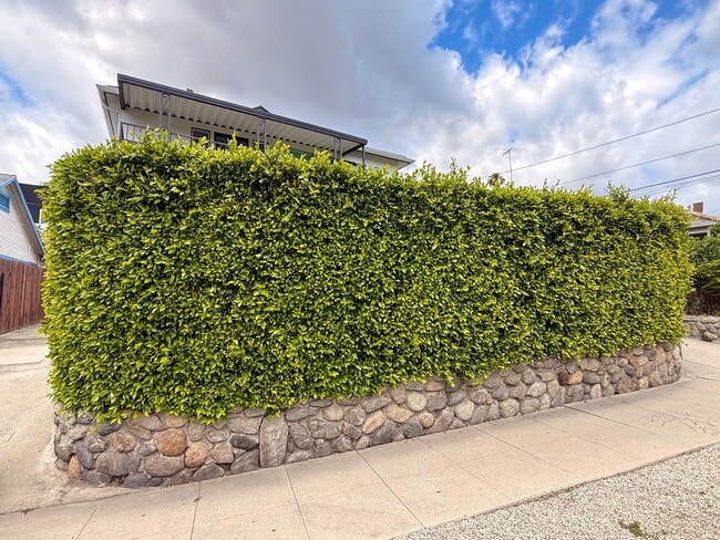 Building Photo - 2471 W Ave 32
