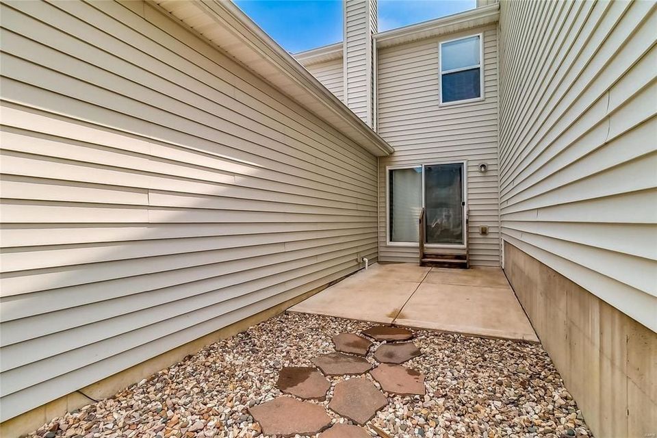 Building Photo - 256 Countryshire Dr