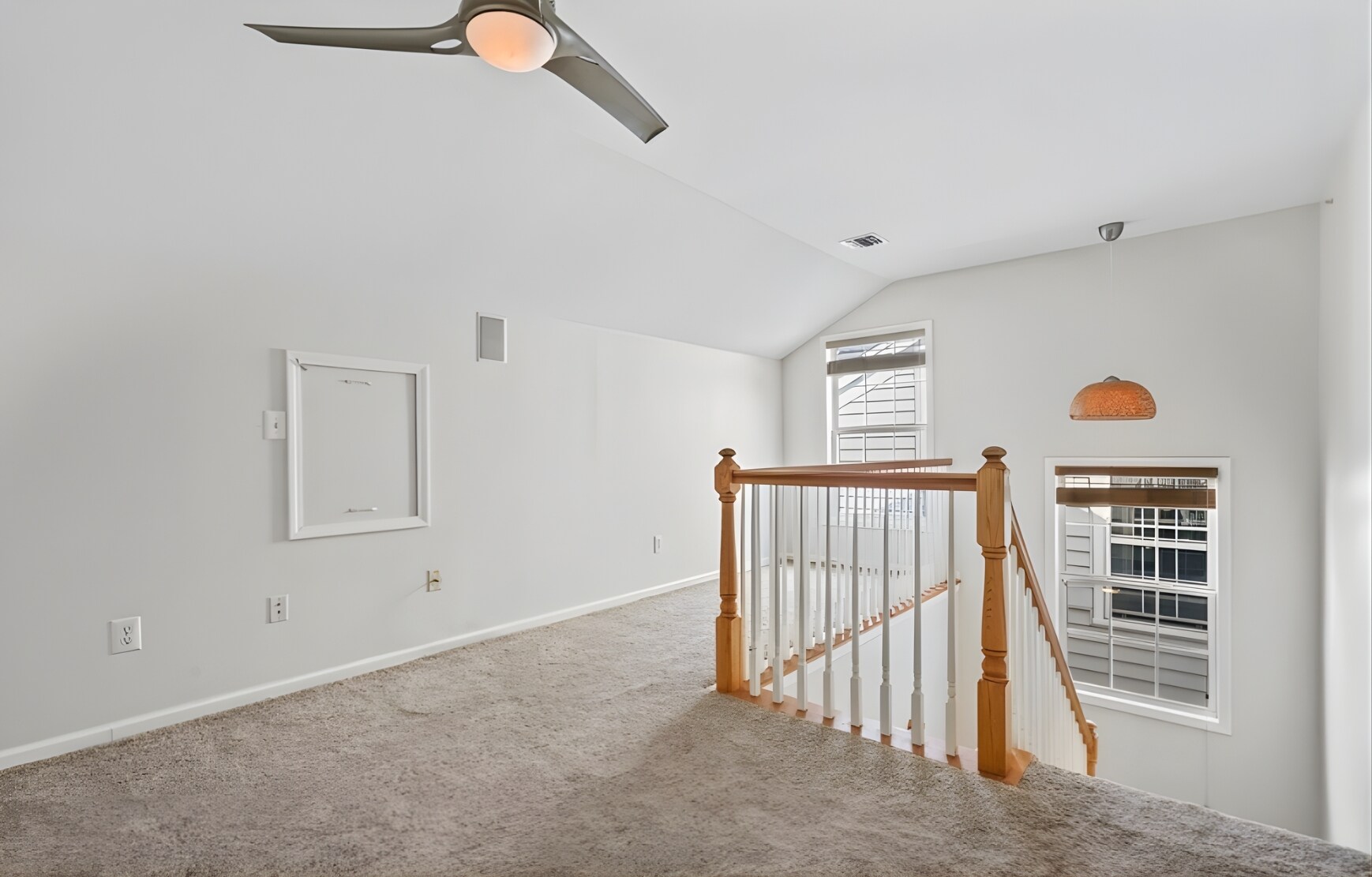 Loft/ Office Space - 107 Brittany Ct