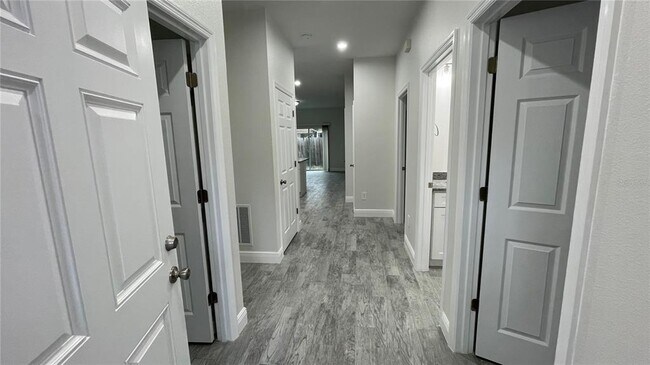 Building Photo - 4949 Ives Ave