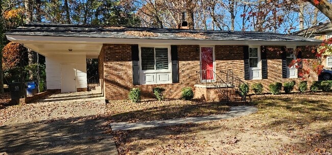 Building Photo - 2701 Patrick Rd