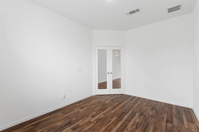 Building Photo - 5730 Finely Run St