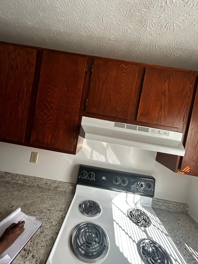 Building Photo - Grafton Garth Court