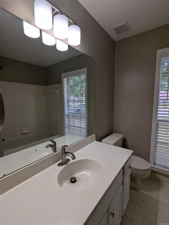 Building Photo - 7157 White Oak Ln