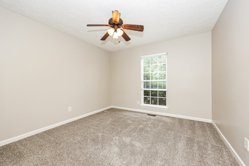 Building Photo - 1004 Blue Mountain Ln