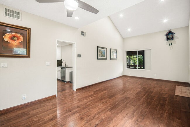 Building Photo - 4560 Benedick Ct