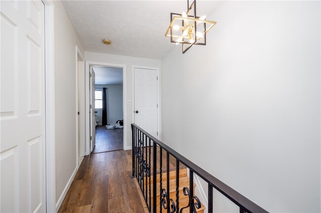 Building Photo - 207 W Ivy St