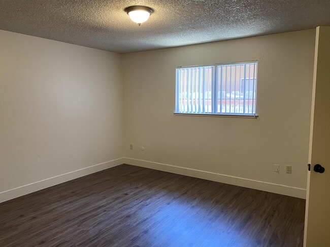 Building Photo - 3000 Jade Way