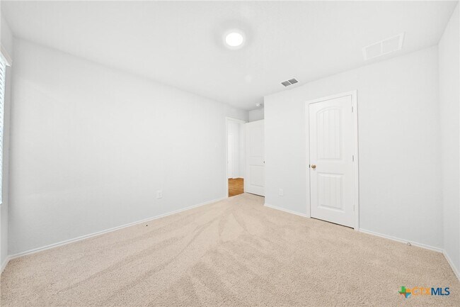Building Photo - 813 Indigo Wy