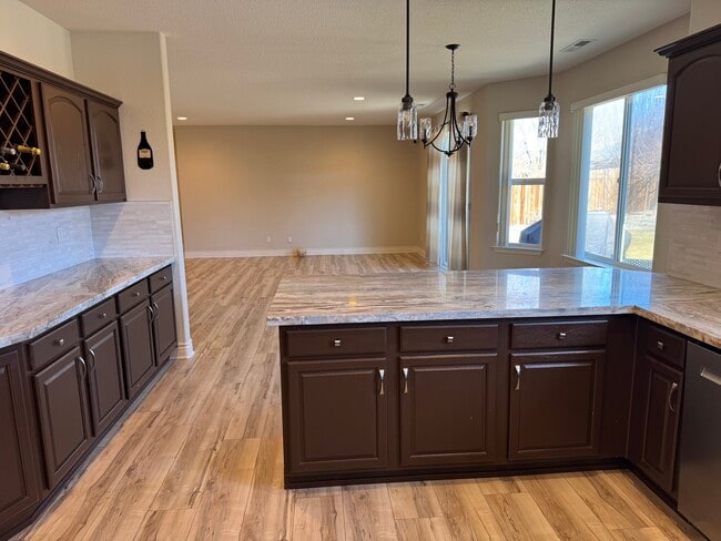 Building Photo - 1361 Elges Ave