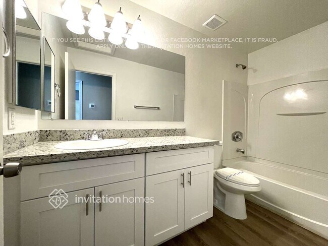 Building Photo - 13446 W Keim Dr