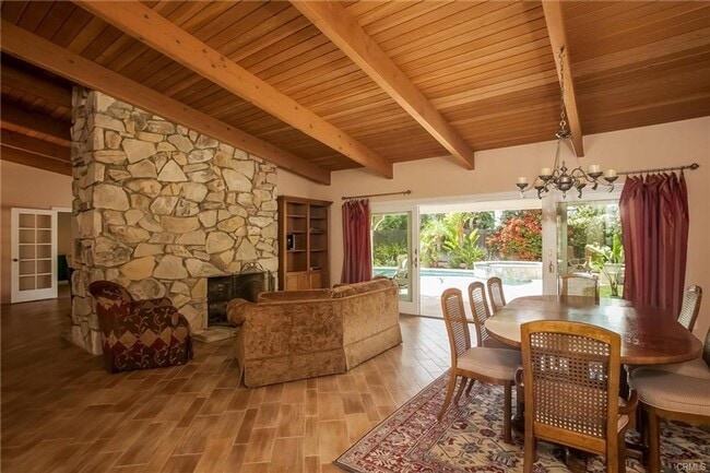 Building Photo - Charming 3-Bedroom Woodland Hills Home wit...